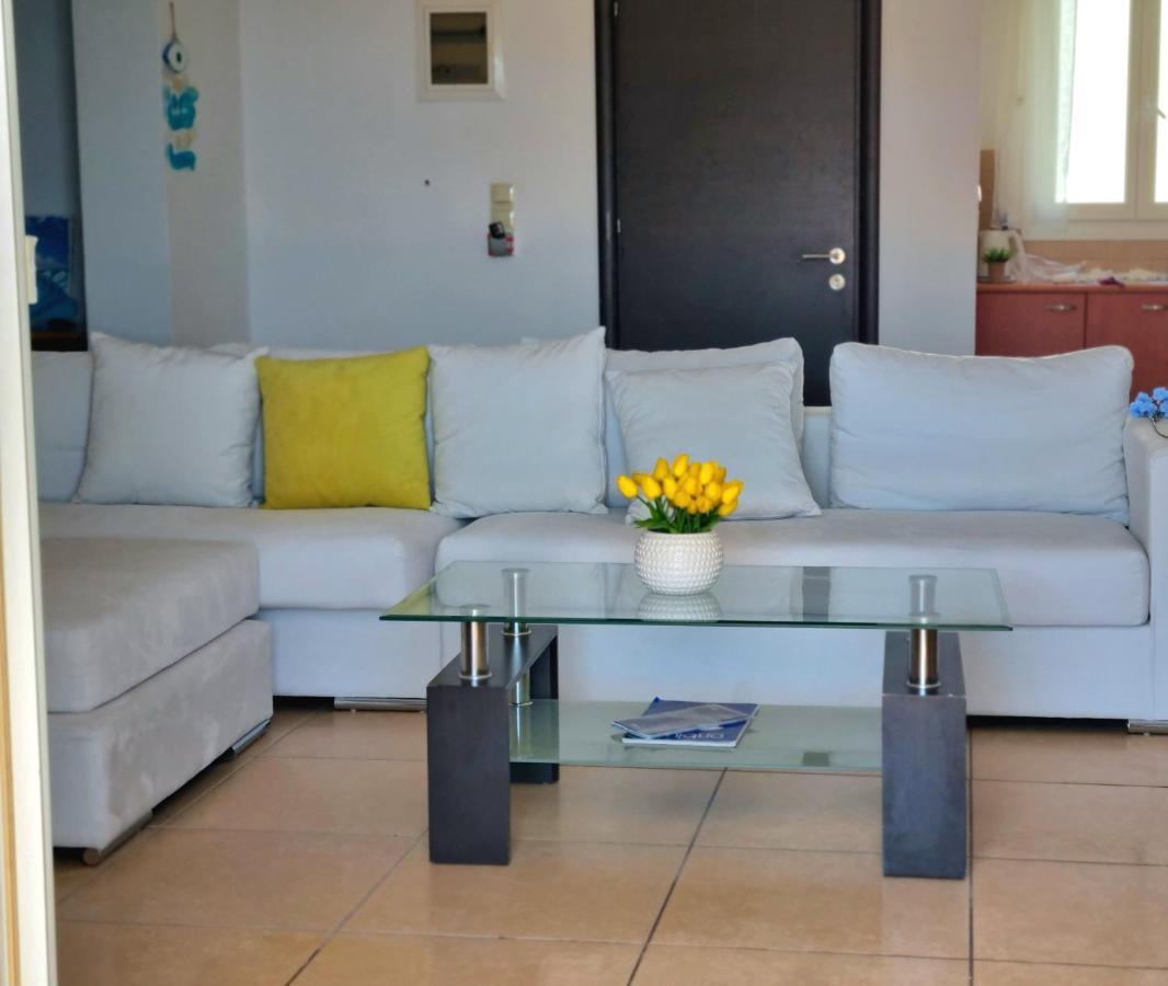 Zafeiris Apartments Livadia  Luaran gambar