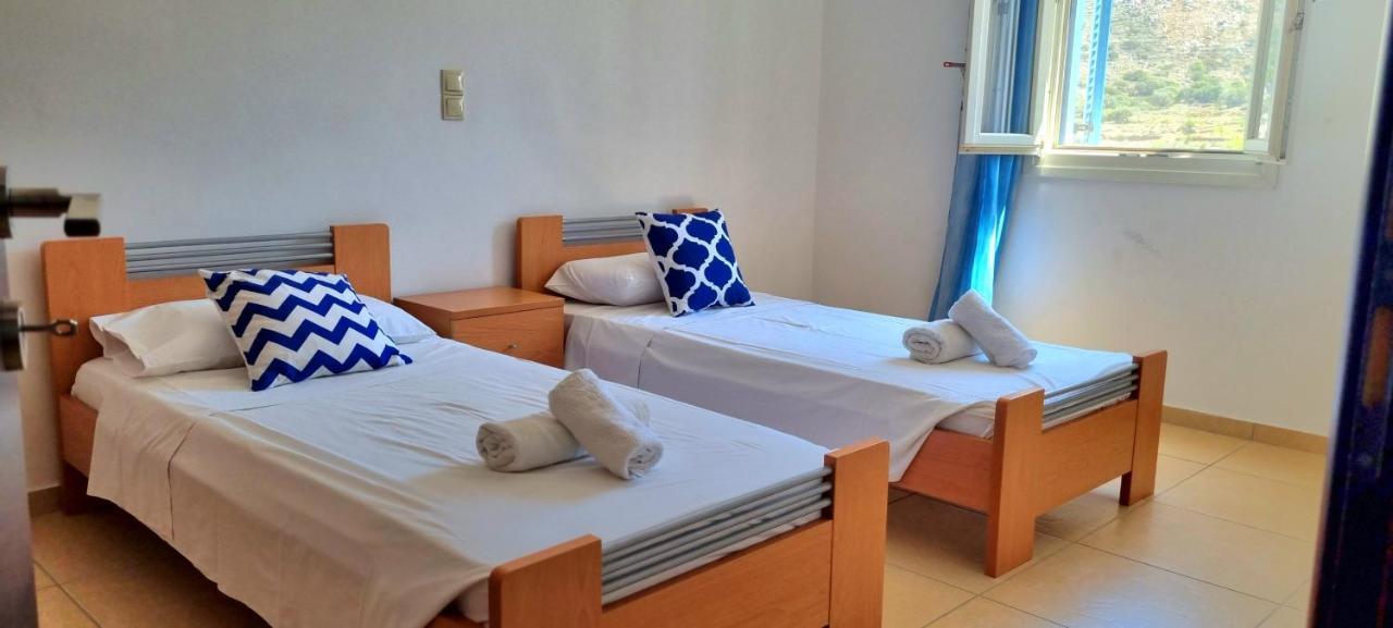 Zafeiris Apartments Livadia  Luaran gambar